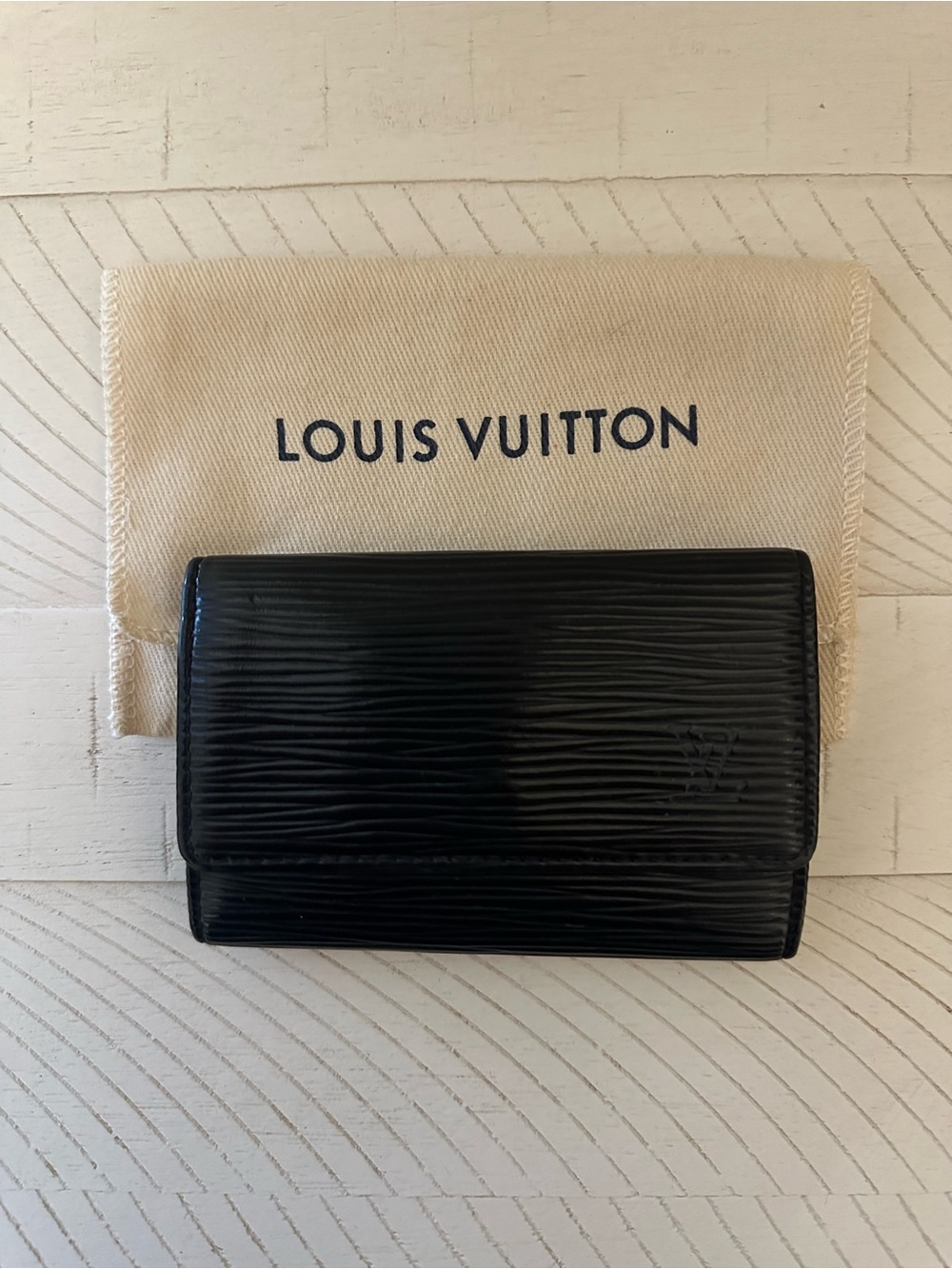 Louis Vuitton 6 Key Holder Black Epi Leather